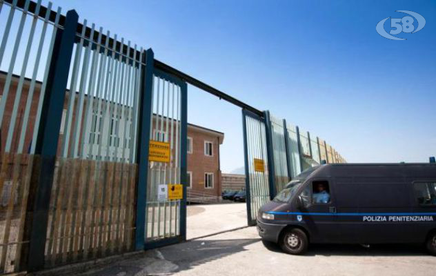 Agenti penitenziari aggrediti a Bellizzi, delegazione Uspp al carcere di Ariano:"Più personale"