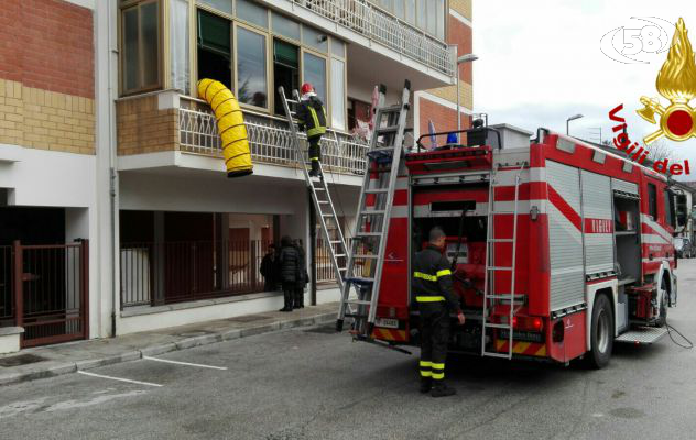 Casa in fiamme ad Avellino: donna in salvo