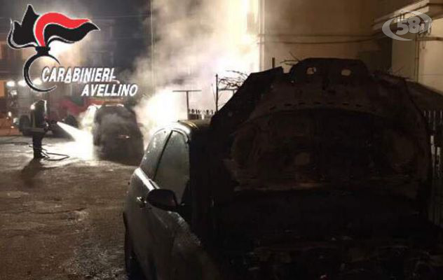 Due auto a fuoco nella notte a Grottaminarda, s'indaga