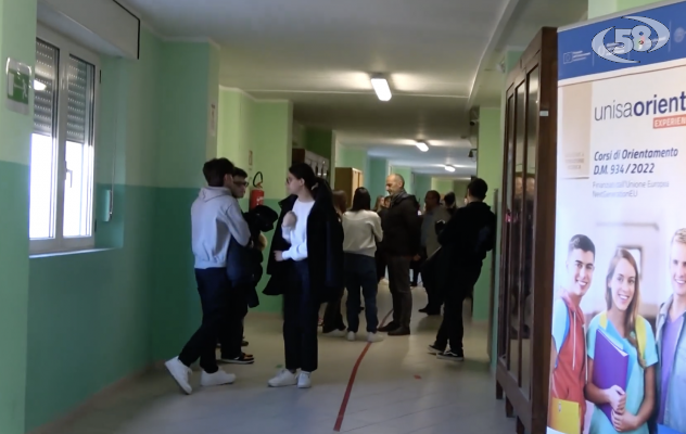 Porte aperte all’istituto Parzanese di Ariano per “Looking for the future” /VIDEO