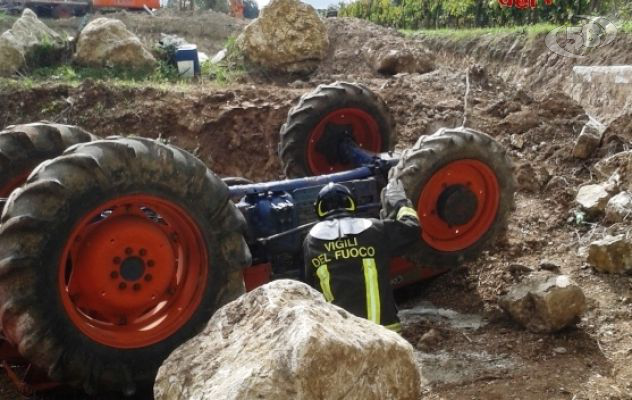 Tragedia a Grottaminarda: trattore si ribalta, muore medico
