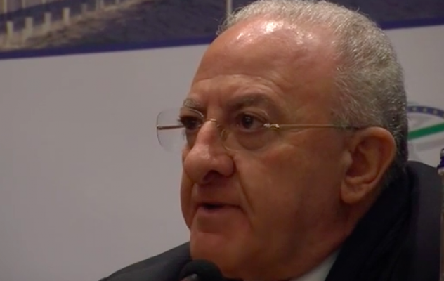 Grottaminarda tirata a lucido per la visita di De Luca. Peccato per quei marciapiedi...