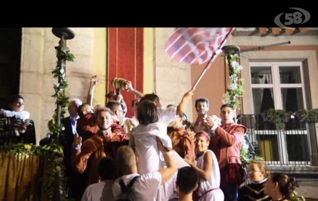 Palio della Botte, festa di popolo: vince Porta Beneventana/VIDEO