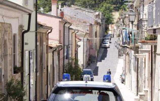 Montaguto, aggredì vigile durante la processione: arrestato 60enne