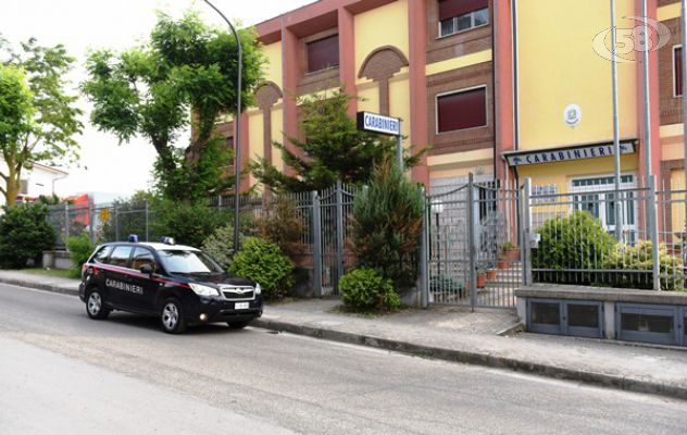 Montecalvo, esce dal bar e non trova più l'auto. Recuperata dai carabinieri