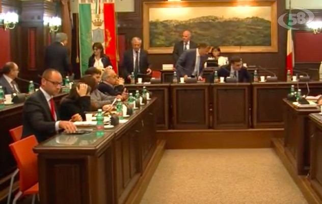 Ariano, in aula l'ampliamento del cimitero. Le critiche dell'opposizione