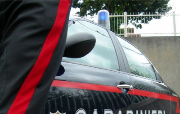 Ruba un'auto, bloccato e arrestato dai Carabinieri