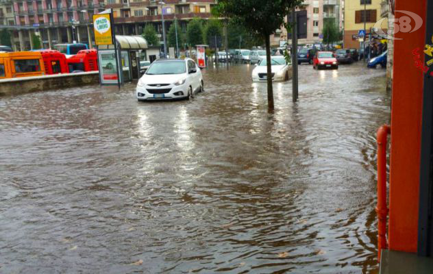 Irpinia flagellata dal maltempo: Vigili del Fuoco a lavoro da 24 ore/FOTO. Ora si contano i danni