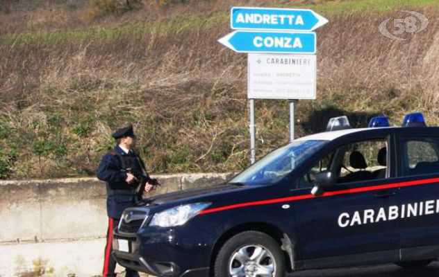 A zig-zag con l'auto, Carabinieri fermano ubriaco