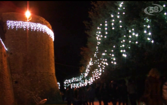 VIDEO/La Villa comunale si illumina, boom di presenze ad Ariano