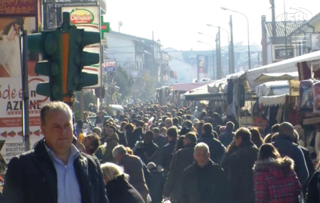 Fiera di Grotta, boom di presenze e traffico in tilt