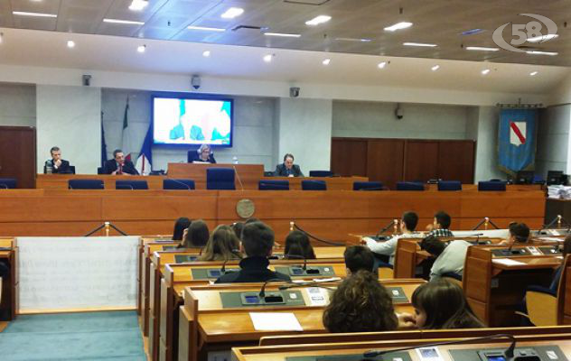 "Ragazzi in aula", studenti irpini diventano consiglieri regionali per un giorno