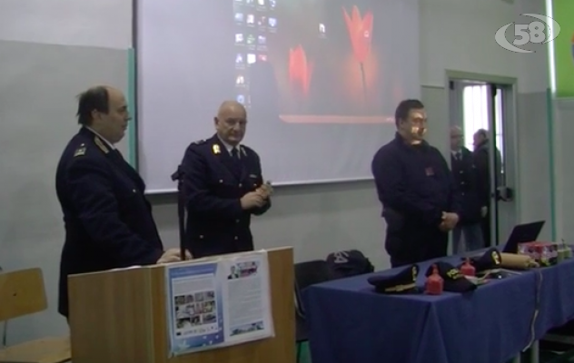 Botti illegali e pericolosi, la Polizia di Ariano mette in guardia i giovani