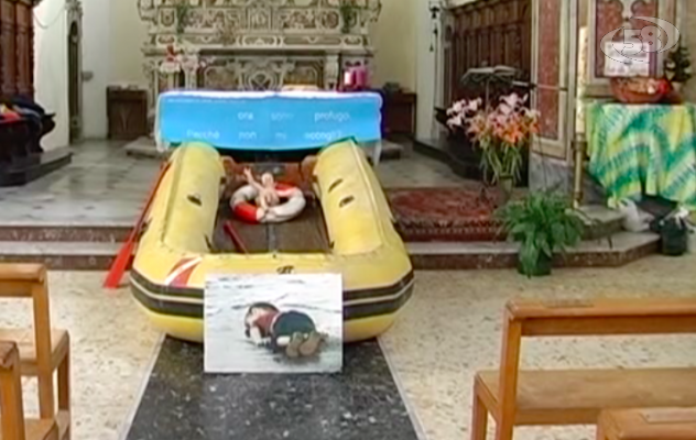 ''Quest'anno Gesù nasce su un gommone'', la provocazione di Don Vitaliano