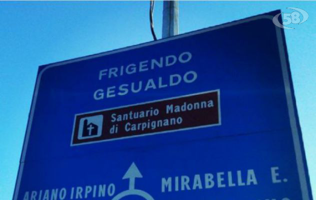 Segnaletica con errore: Frigento diventa ''Frigendo''. E il web si scatena
