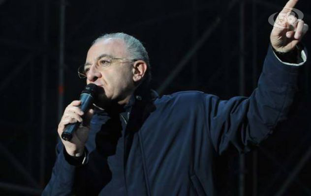 Capodanno a Salerno con ''Il Volo''/VIDEO. Dal palco gli auguri del presidente De Luca