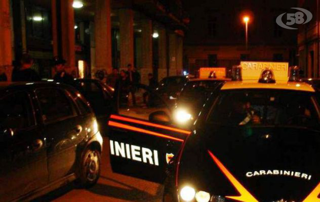 Suona musica scaricata illegalmente, Deejay nei guai