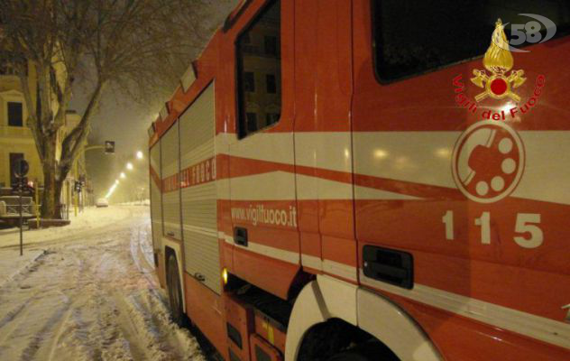 Ariano e dintorni, auto bloccate a causa della neve: tutti gli interventi dei Vigili del Fuoco