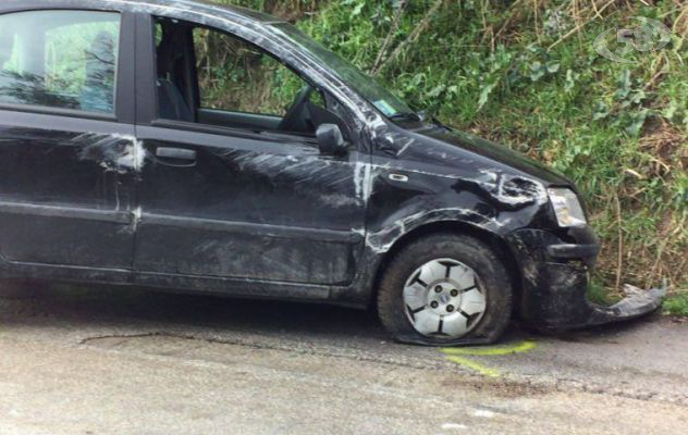 Ariano, giovane si ribalta e resta incastrato: salvato dai Carabinieri