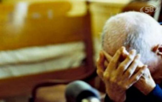 Villamaina, anziano picchiato e violentato dalla badante ubriaca. Il sindaco: ''Quella donna ha raggirato tutti''