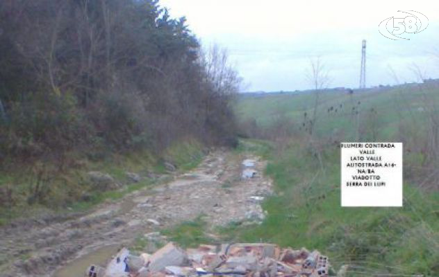 Flumeri, discarica abusiva a cielo aperto scoperta in contrada Valle
