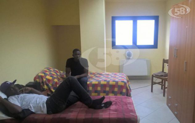 Profughi ad Ariano, interviene la Cgil: "La città li accolga come ha fatto 5 anni fa"