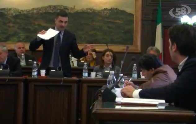Ariano, in aula il caso profughi: Sindaco e Ciasullo litigano su chi è più (o meno) ''zecchiniano''