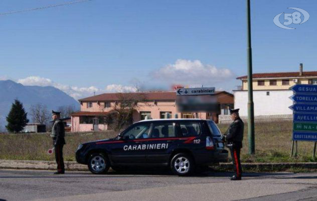 Entra in casa, punta un coltello alla gola e si fa consegnare soldi e oro: Gesualdo sotto shock