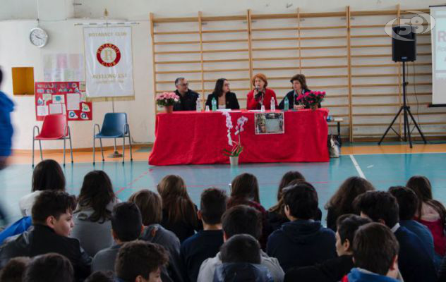 Importanza e valore dell'acqua, convegno al ''Guarini'' di Mirabella