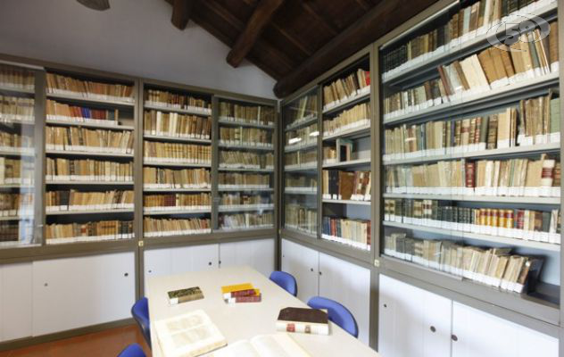 Nea Agorà organizza “Incontri con l'Autore” in Biblioteca