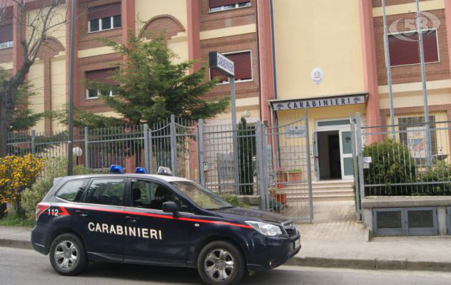 Montecalvo, litiga con il fratello e lo aggredisce a colpi di badile