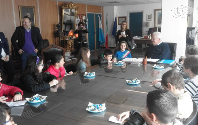 ''Baby Consiglio e Baby Sindaco'', piccoli studenti in visita al comune di Avellino