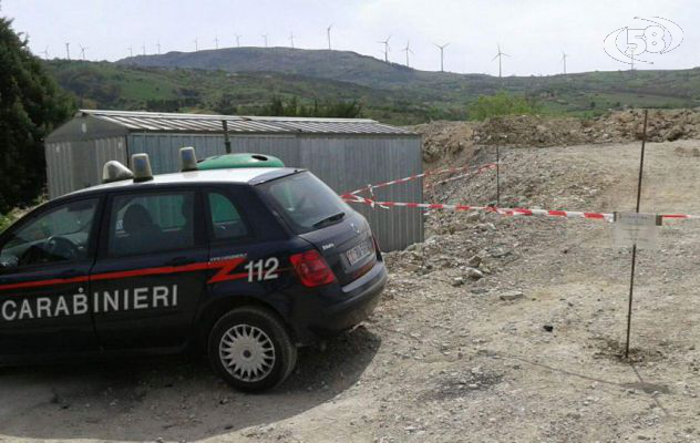 Scoperta discarica abusiva, scattano i sigilli