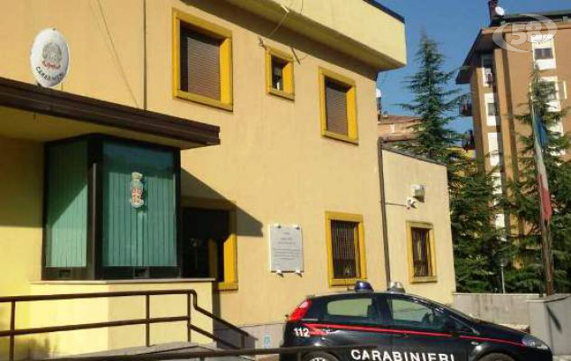 Tentano di rubare capi di abbigliamento, denunciati giovani di Venticano   
