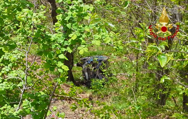 Auto in un dirupo, 78enne in ospedale