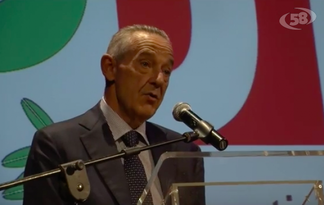Benevento, De Caro contro Mastella: ''Finito il tempo di auto blu a sirene spiegate''