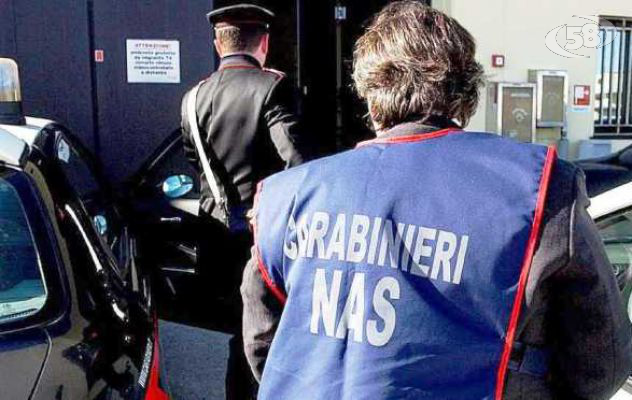 Contrada, chiuso deposito di un bar per carenze igieniche 