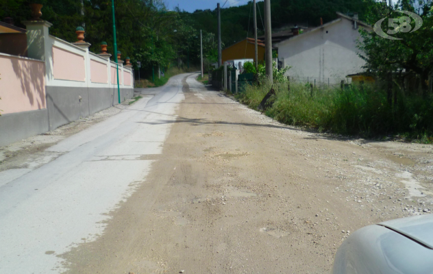Ariano, strade dissestate per lavori: l'ira dei residenti