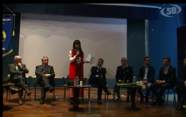 Pericolo bullismo, istituzioni riunite ad Ariano / VIDEO