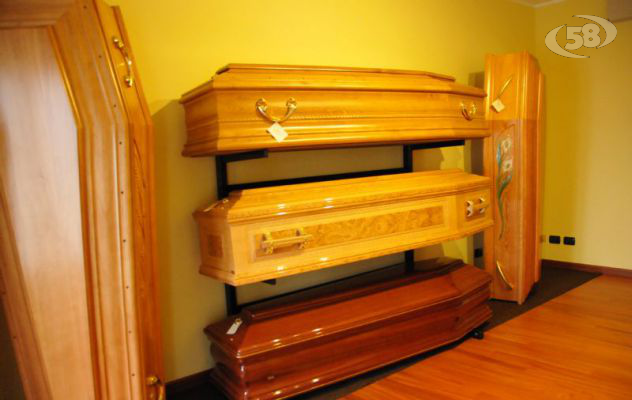 Ladri di bare ad Ariano, si segue la pista pugliese