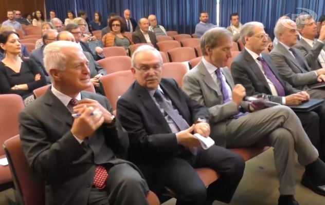 Sempre più medici sul banco degli imputati, ora una legge per tutelare i camici bianchi