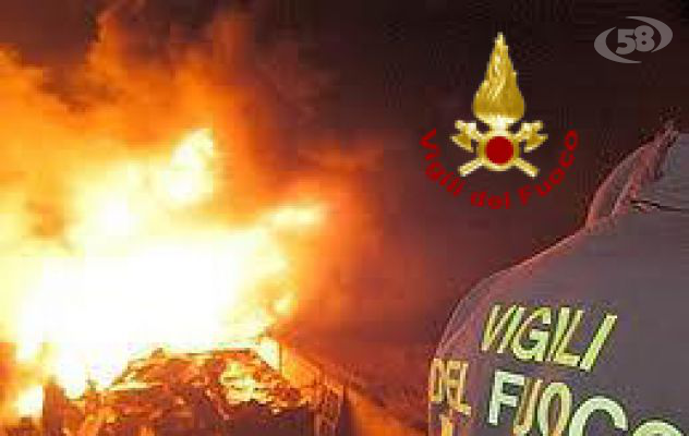 Avellino, Pizzeria in fiamme. S'indaga