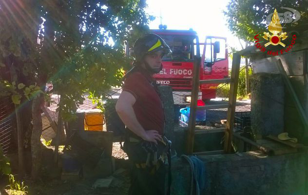 Grottaminarda, cade dal tetto e finisce in un pozzo: ipotesi suicidio