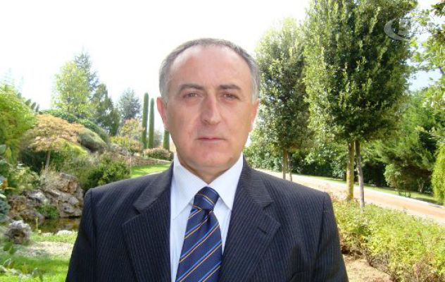 San Sossio Baronia si vende ai cinesi, la provocazione del sindaco su facebook