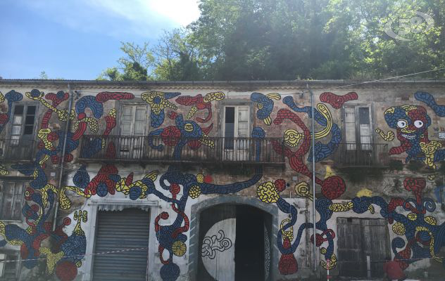 Street Art e decoro urbano ad Ariano: ecco i colori di Halo Halo /VIDEO