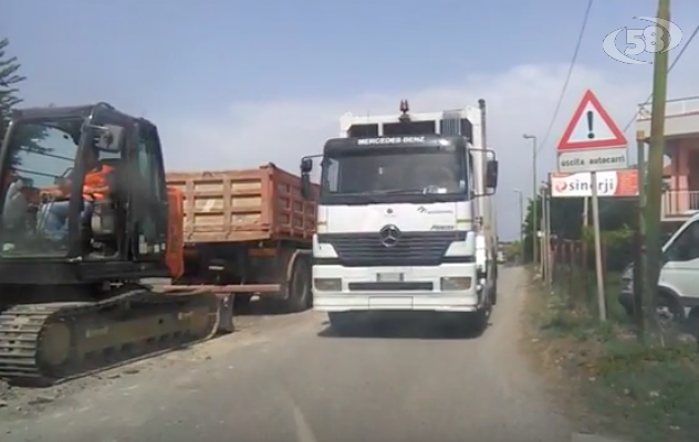 Grottaminarda, lavori in corso e code infinite: protestano residenti e automobilisti