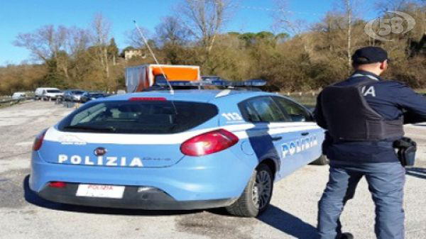 Nasconde cocaina nel water, donna 40enne arrestata dalla Polizia