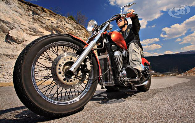 Moto troppo rumorose, picchiati e sequestrati due centauri