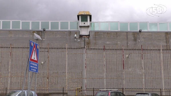 Carcere di Ariano, operatrice sanitaria tenta di introdurre droga
