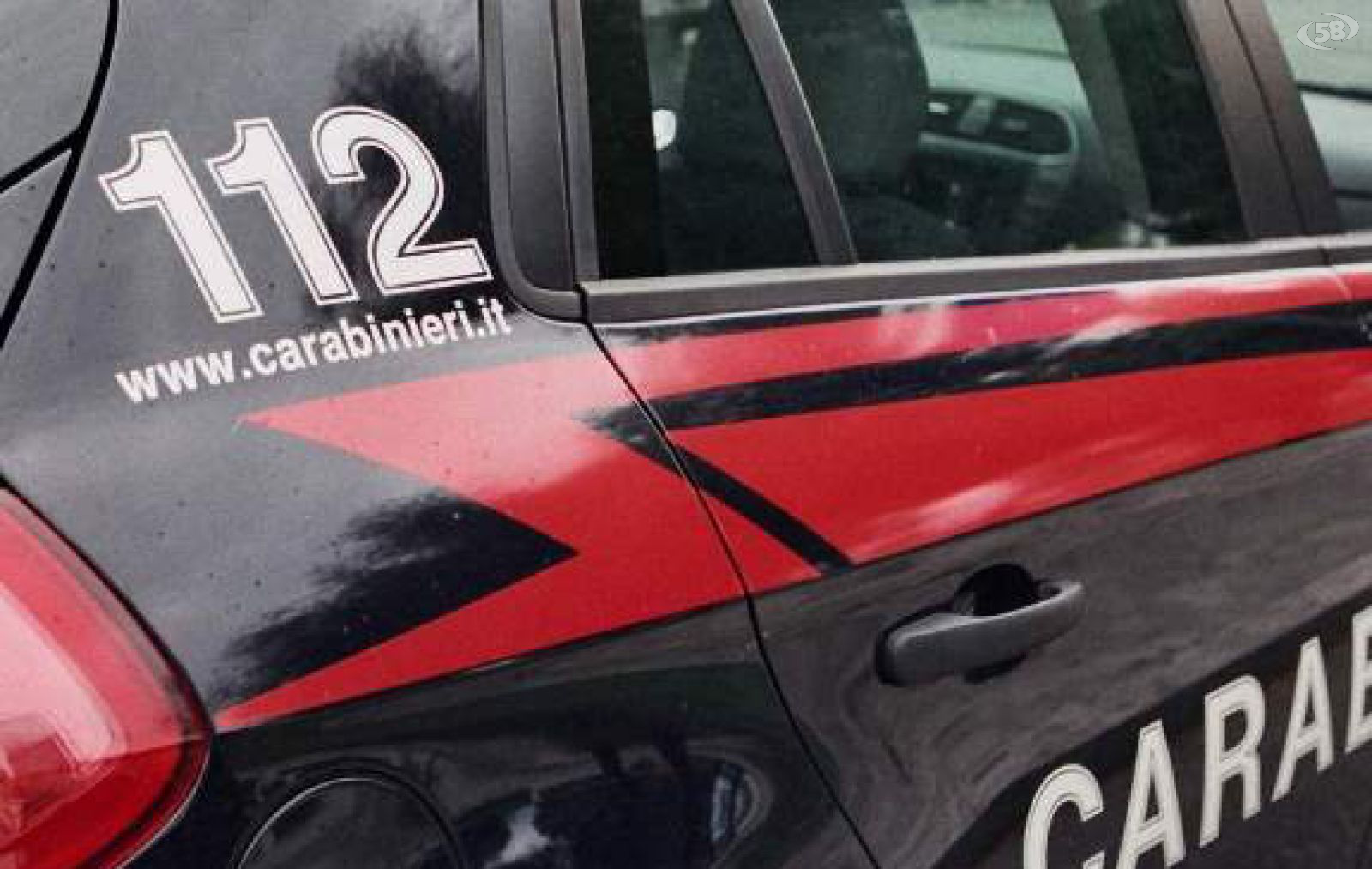 Ariano, minaccia di lanciarsi dal cavalcavia: salvato in extremis 